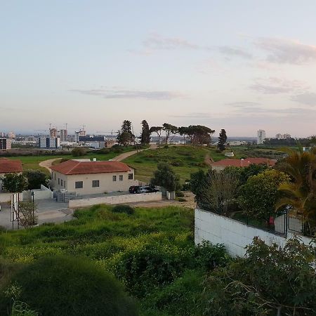 Ness Ziona The Hbs Suite מראה חיצוני תמונה
